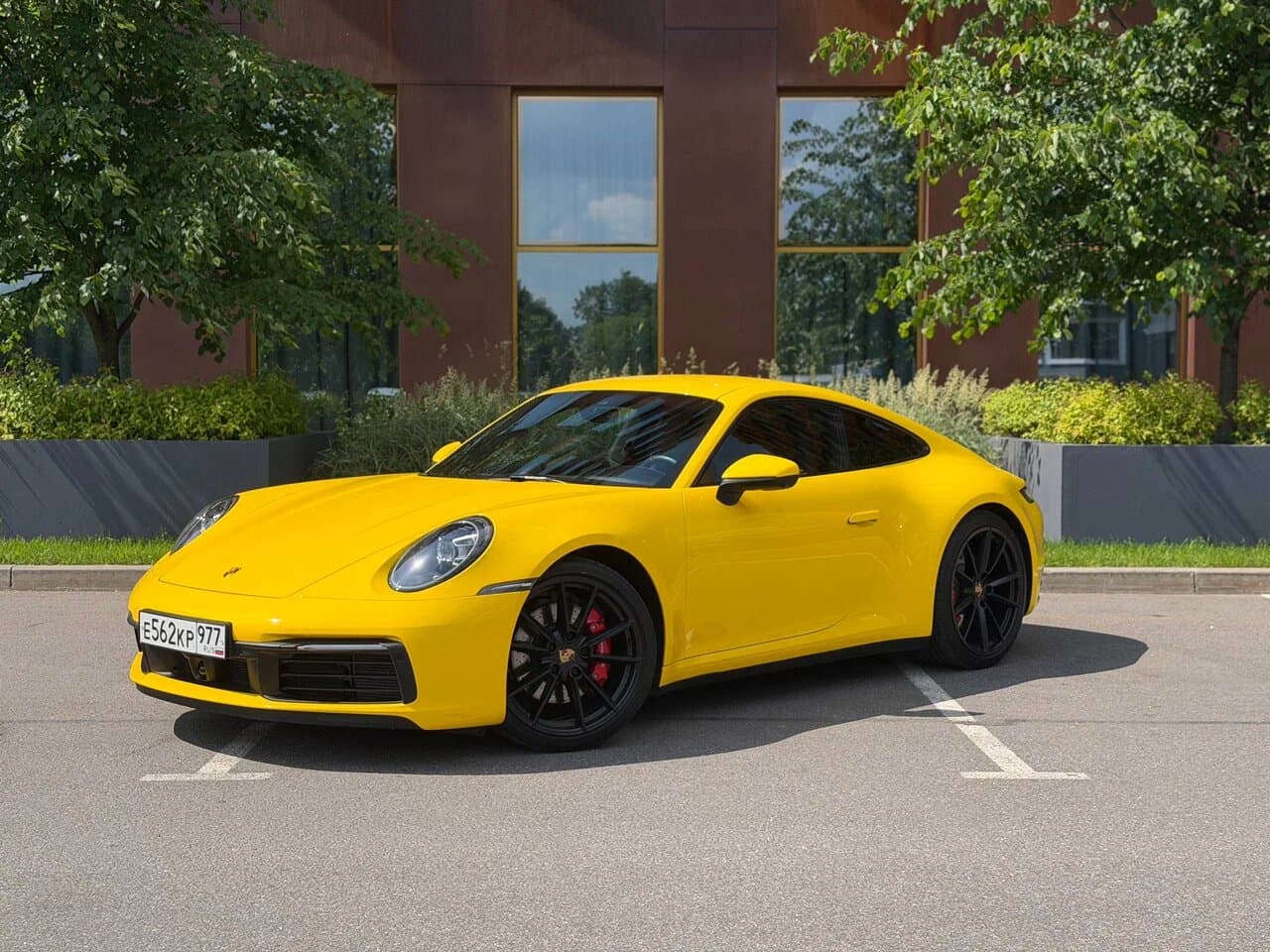 Porsche 911 Carrera 4S — фотография RPM Rent